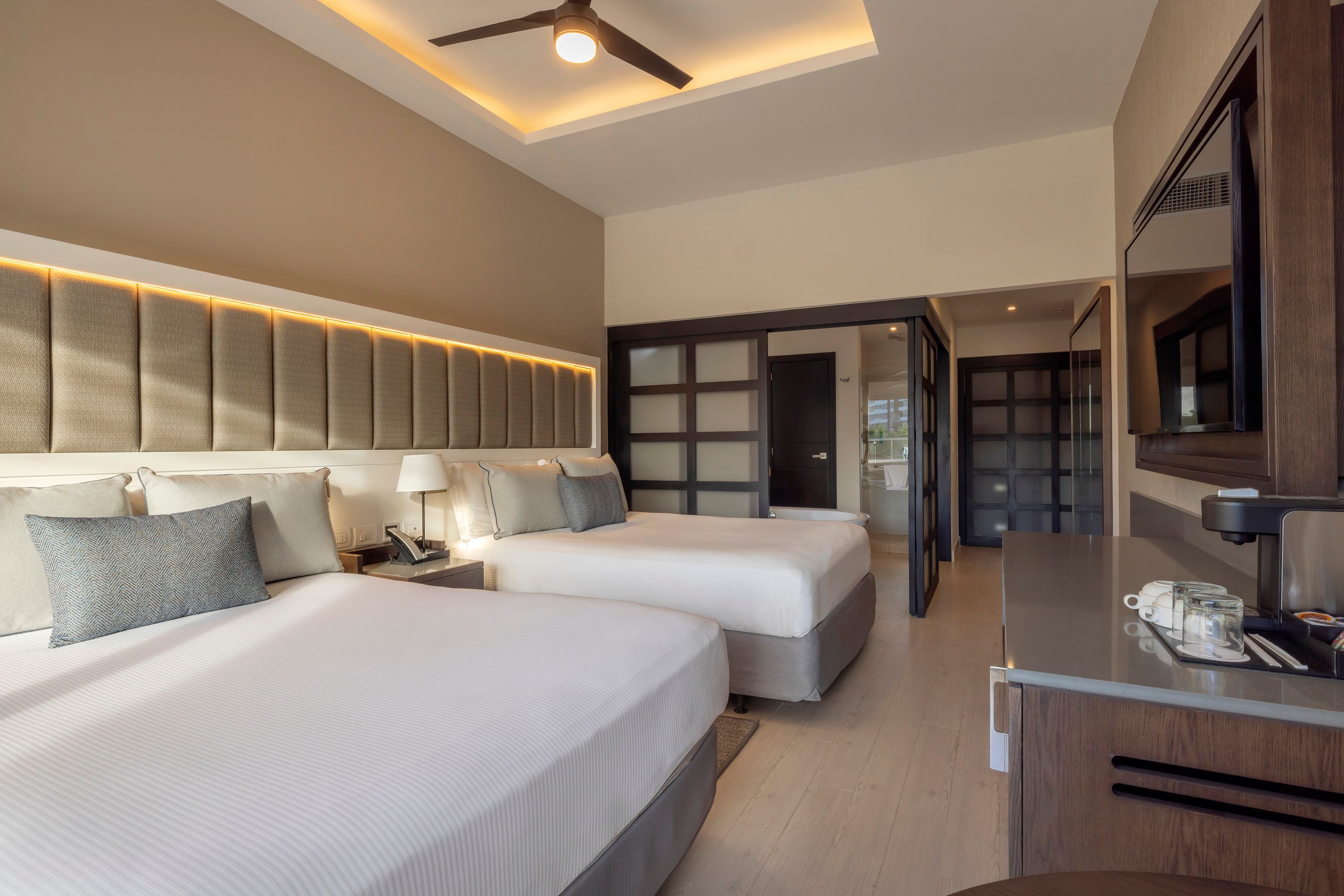 Diamond Club Luxury Junior Suite Ocean View Room w/ Terrace Jacuzzi, Hideaway by Royalton Blue Waters