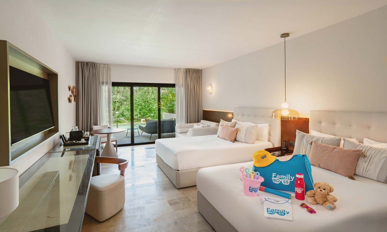 Family Selection Junior Suite Swim Up, Grand Palladium Kantenah