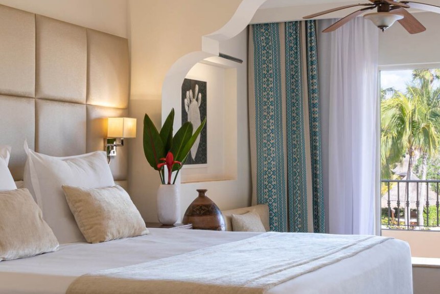 Junior Suite Spa or Pool View, Excellence Riviera Cancun