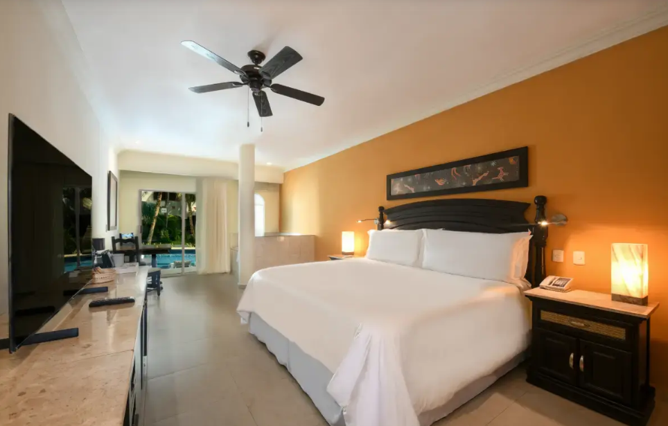 Swim Up Junior Suite, El Dorado Seaside Palms