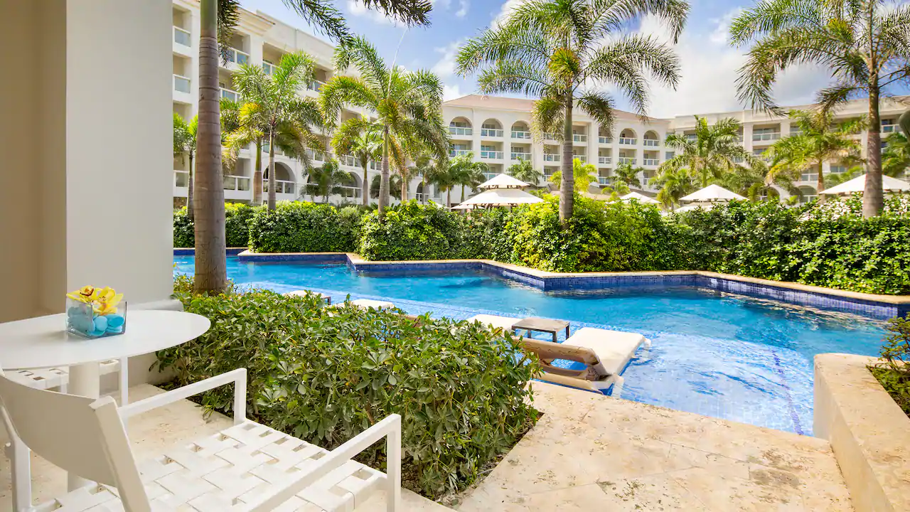 Swim Up King, Hyatt Zilara Rose Hall