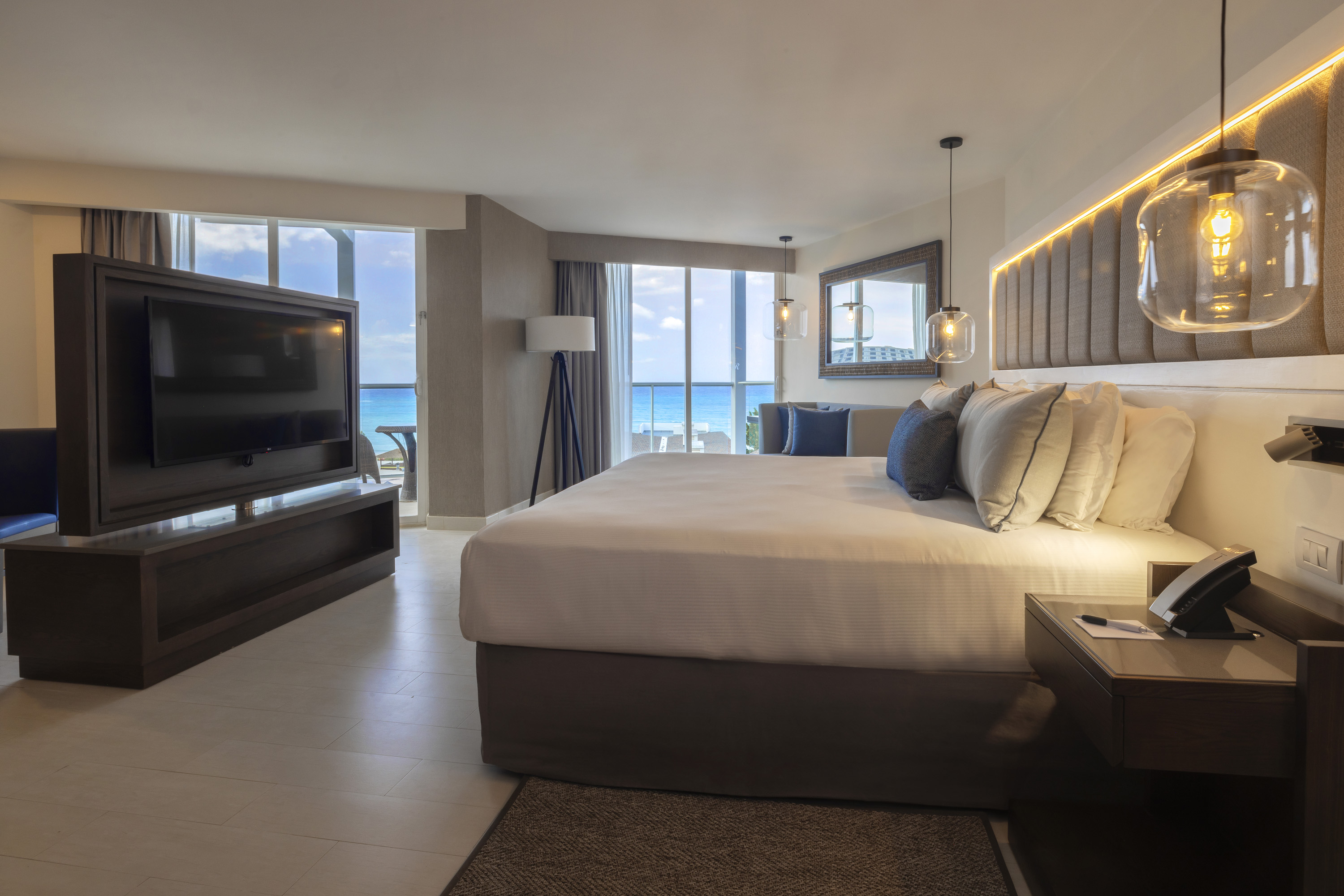 Diamond Club Luxury Junior Suite Ocean Corner View, Hideaway by Royalton Blue Waters