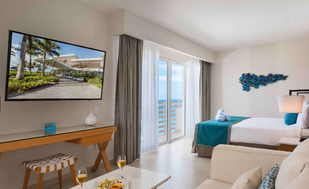 Royale One-Bedroom Butler Penthouse, Sonesta Ocean Point