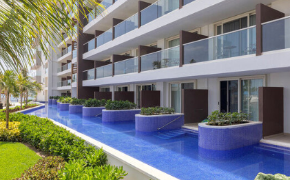Luxury Junior Suite Swim Out, Royalton Splash Riviera Cancun