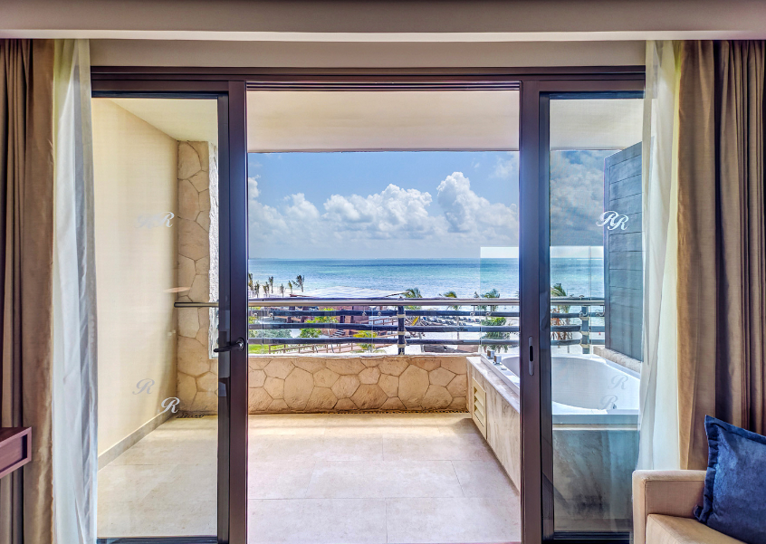 Luxury Suite Ocean View w/ Terrace Jacuzzi, Hideaway at Royalton Riviera Cancun