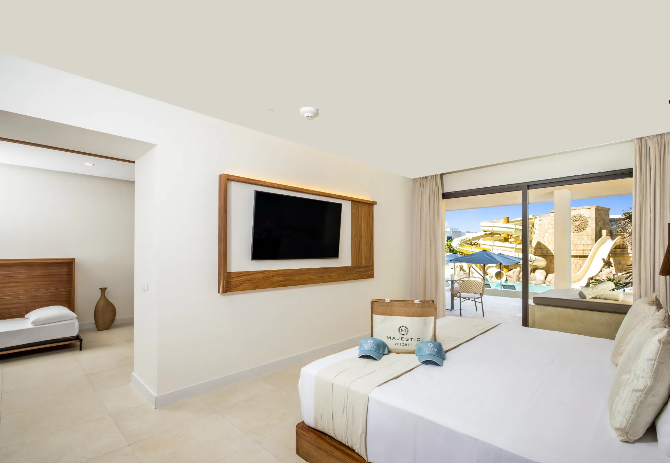 Family Club Swim-Up Suite (Outdoor Jacuzzi), Majestic Mirage Costa Mujeres
