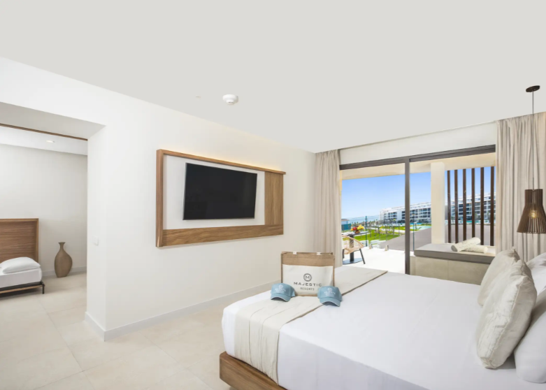 Family Club One Bedroom Suite (Outdoor Jacuzzi), Majestic Mirage Costa Mujeres