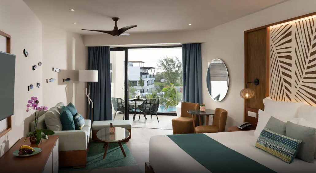 Junior Suite Pool View - King, Dreams Macao Beach