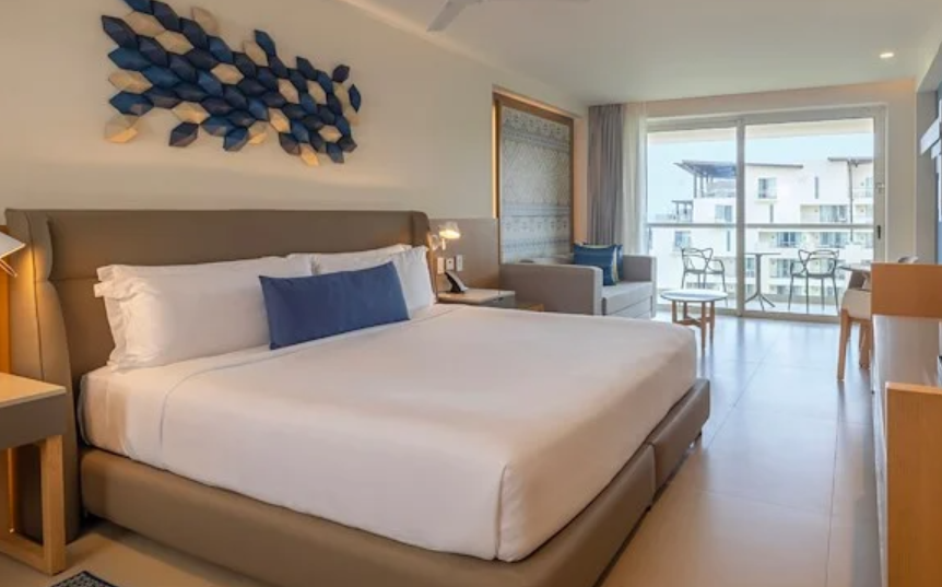 Luxury Junior Suite, Royalton Splash Riviera Cancun