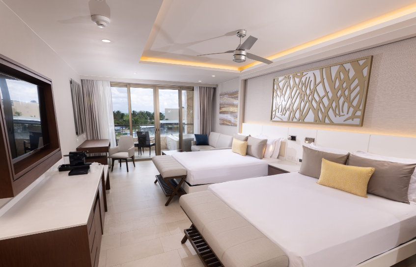 Diamond Club Luxury Suite - Ocean View (w/ Terrace Jacuzzi), Royalton Riviera Cancun