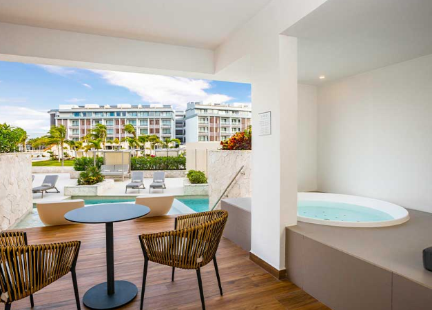 Elegance Club Majestic Jr. Suite (Swim Up), Majestic Elegance Costa Mujeres