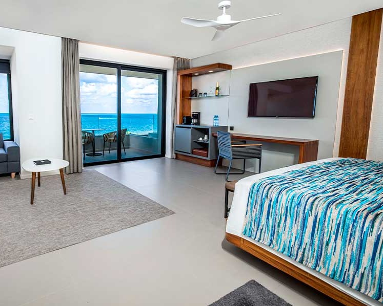 Elegance Club Plunge Pool Suite Ocean Front, Majestic Elegance Costa Mujeres